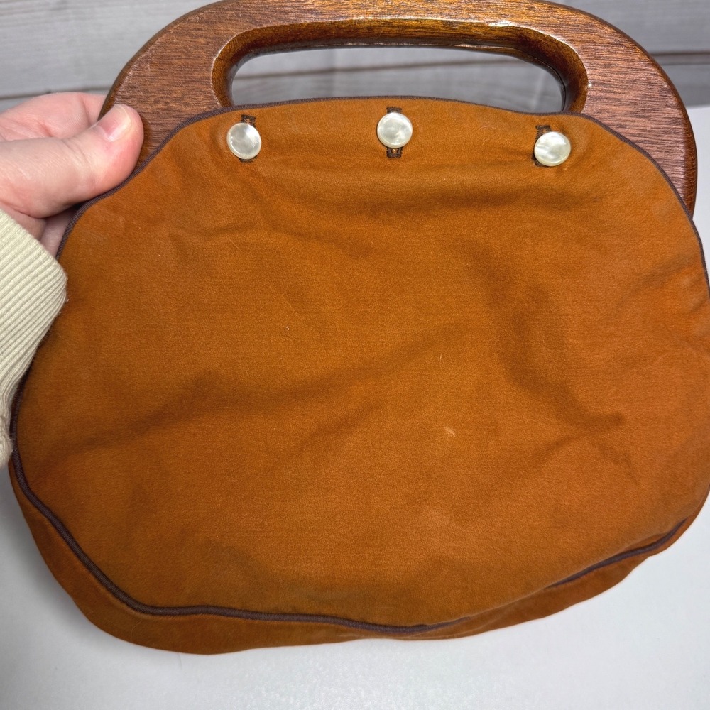 Vintage Wood Handle Bermuda Burnt Orange Faux Suede Button Detail Retro Bag - Picture 2 of 5